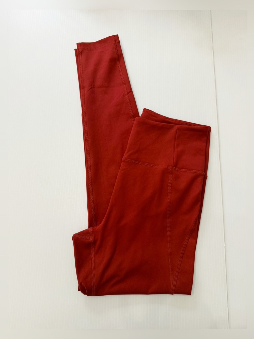 Girlfriend Collective - High Rise Rust Red Leggings - M